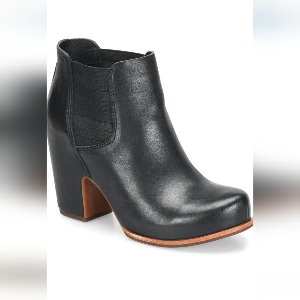 Leather booties